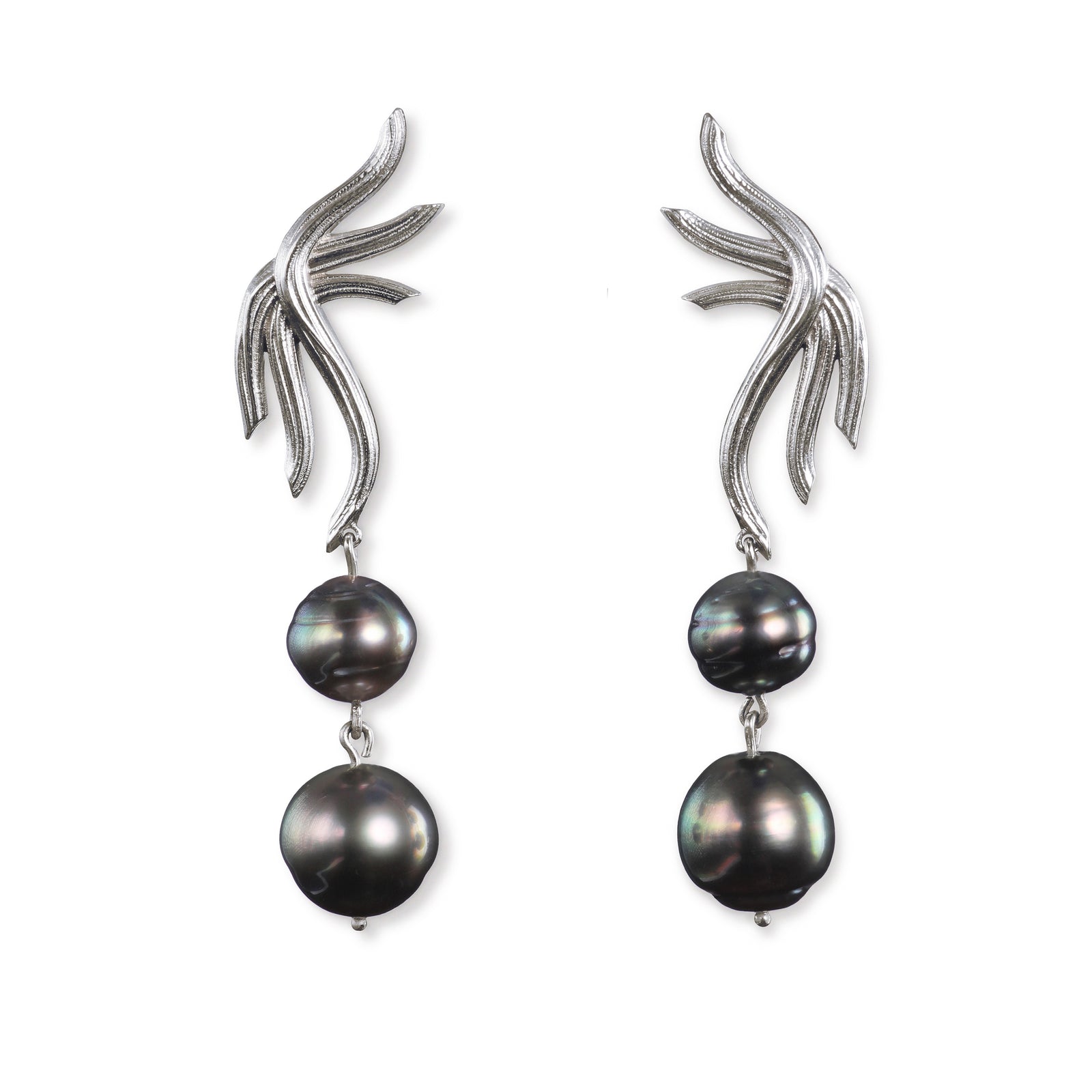 Ethereal: White Gold Earring Embellished With Black Tahitian Pearls