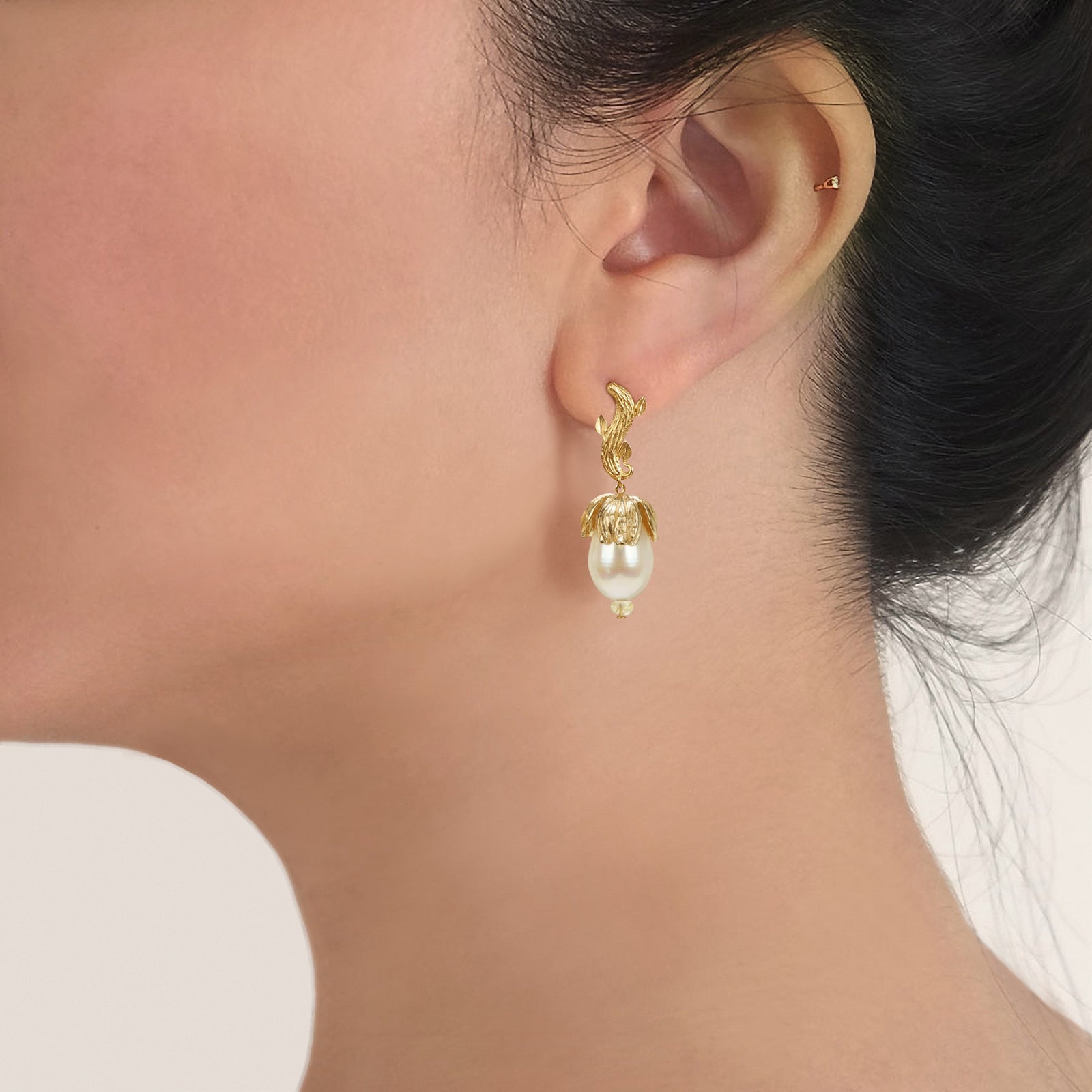 Golden Buds: Freshwater Pearl, Songea Sapphire, and Gold Earring