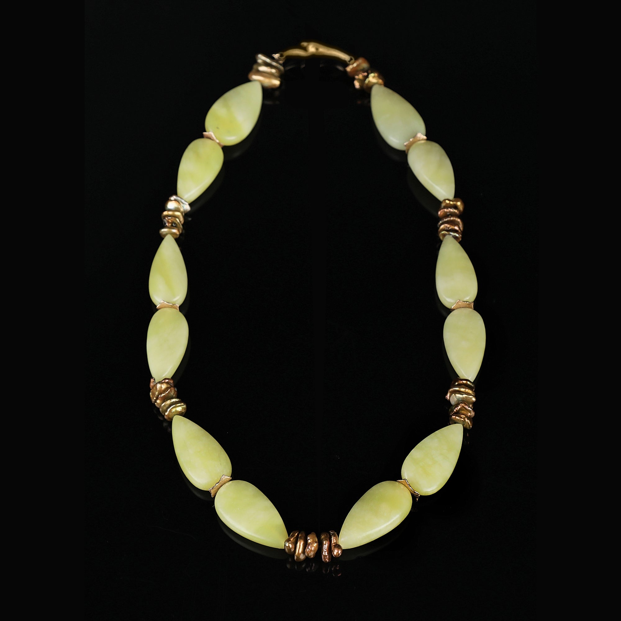 Glistening Moss: Jade, Pearl, and Gold Necklace
