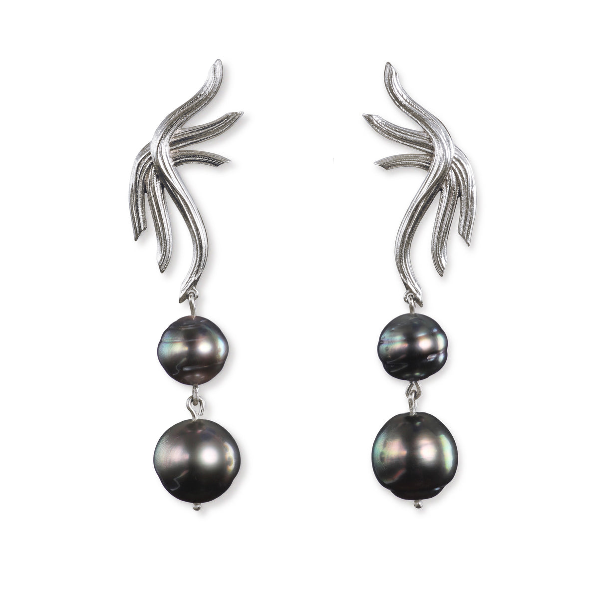 Ethereal: White Gold Earring Embellished With Black Tahitian Pearls