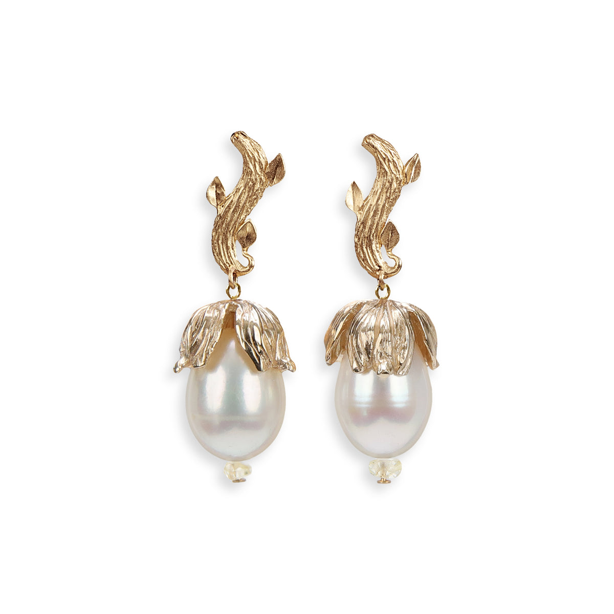 Golden Buds: Freshwater Pearl, Songea Sapphire, and Gold Earring