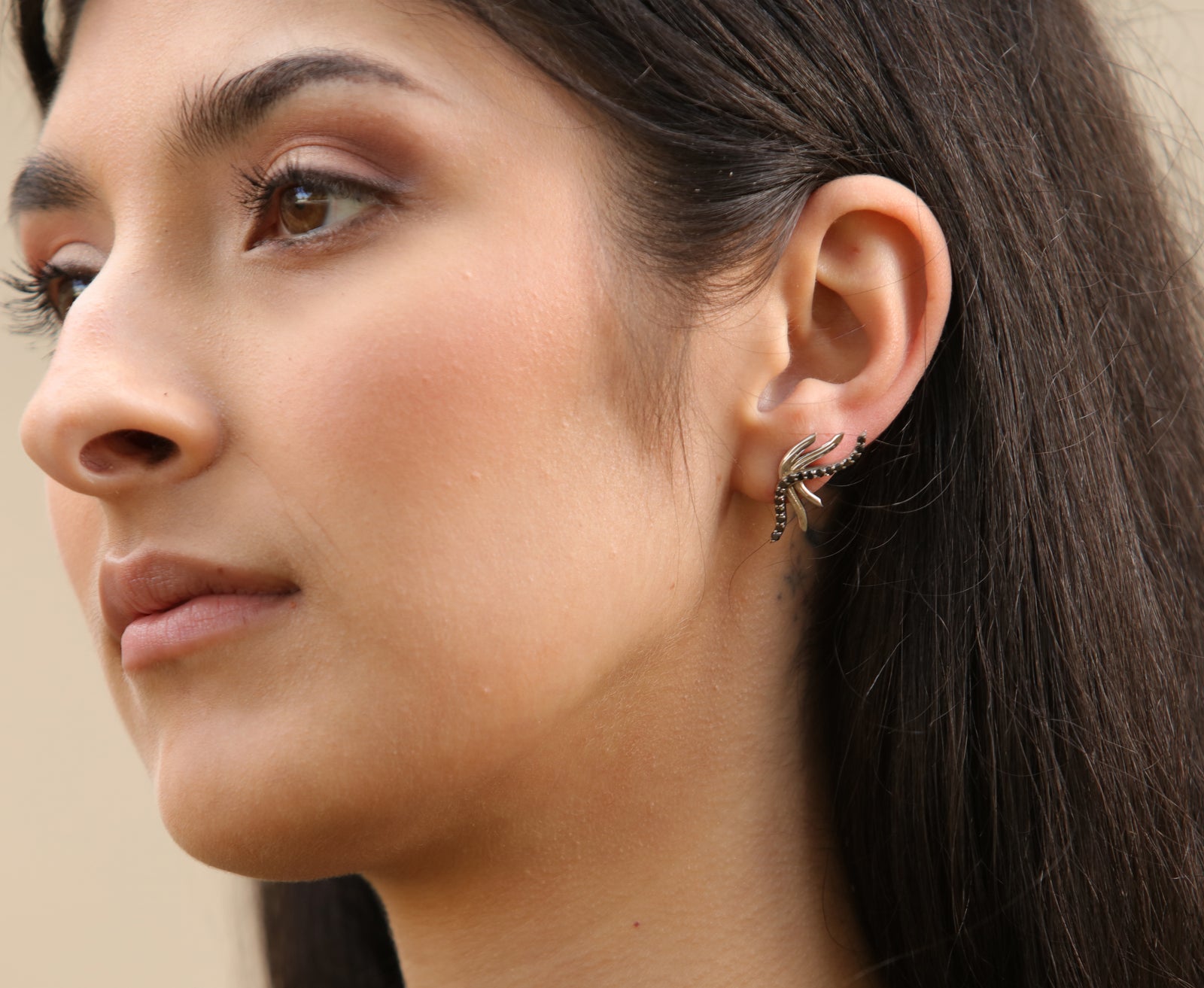 Ethereal: White Gold Earrings Embellished With Black Diamonds