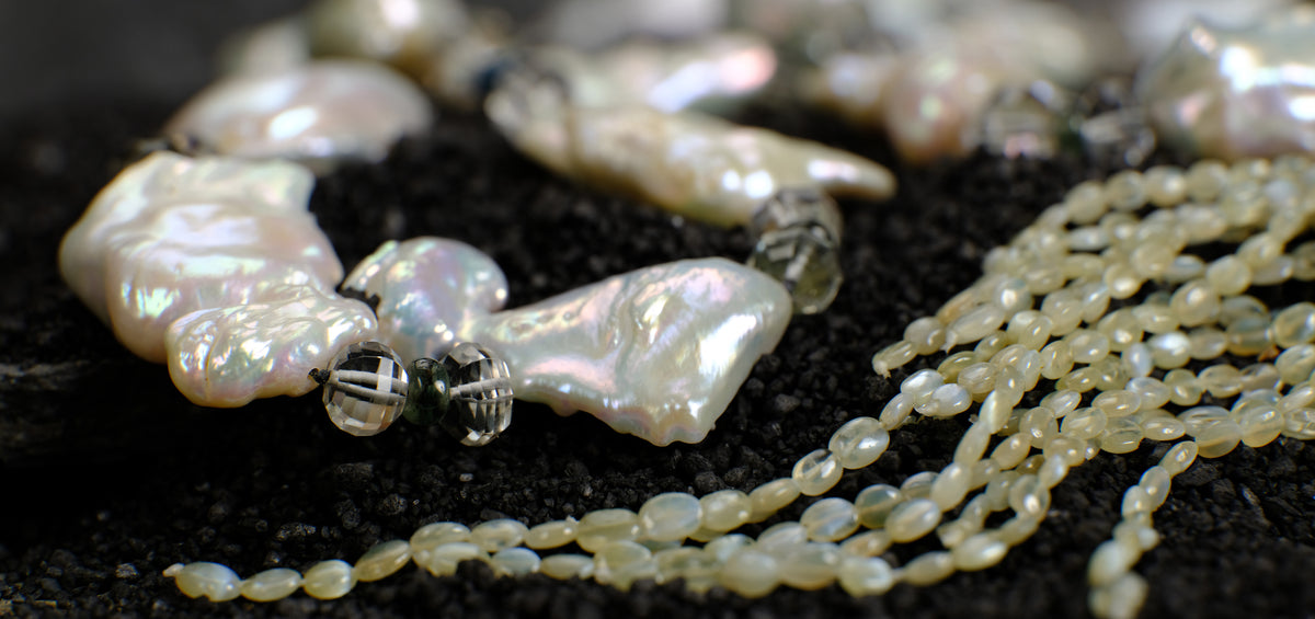 Beautiful Cat's Eyes: Pearl, Prasiolite, Sapphire, and Cat's Eye Chrysoberyl Rope Necklace